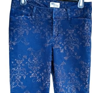 OLD NAVY THE DIVA SKINNY JEAN SIZE 4 NAVY W/BR FLORAL PATTERN